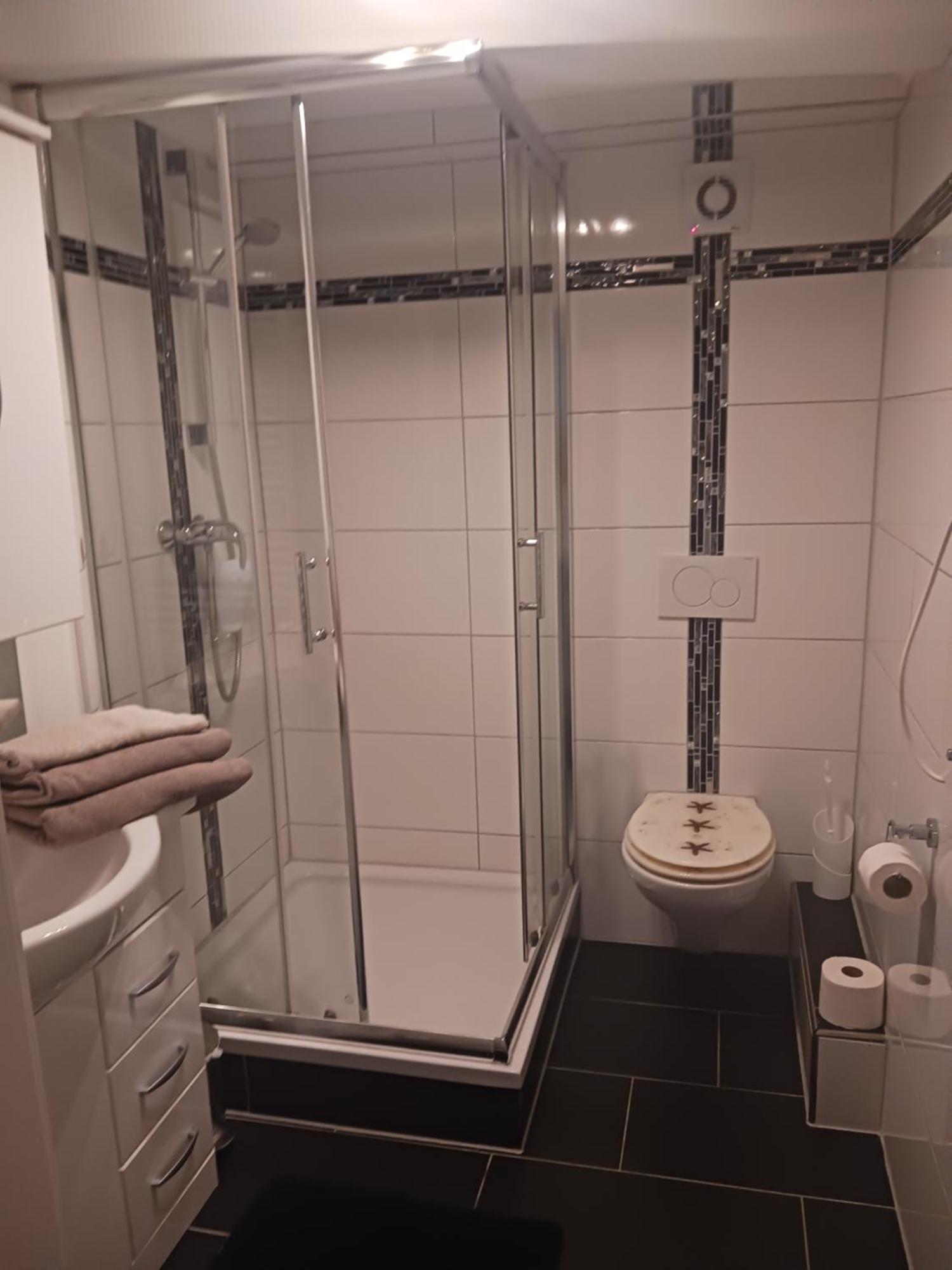 Moderne In Ruhiger Lage